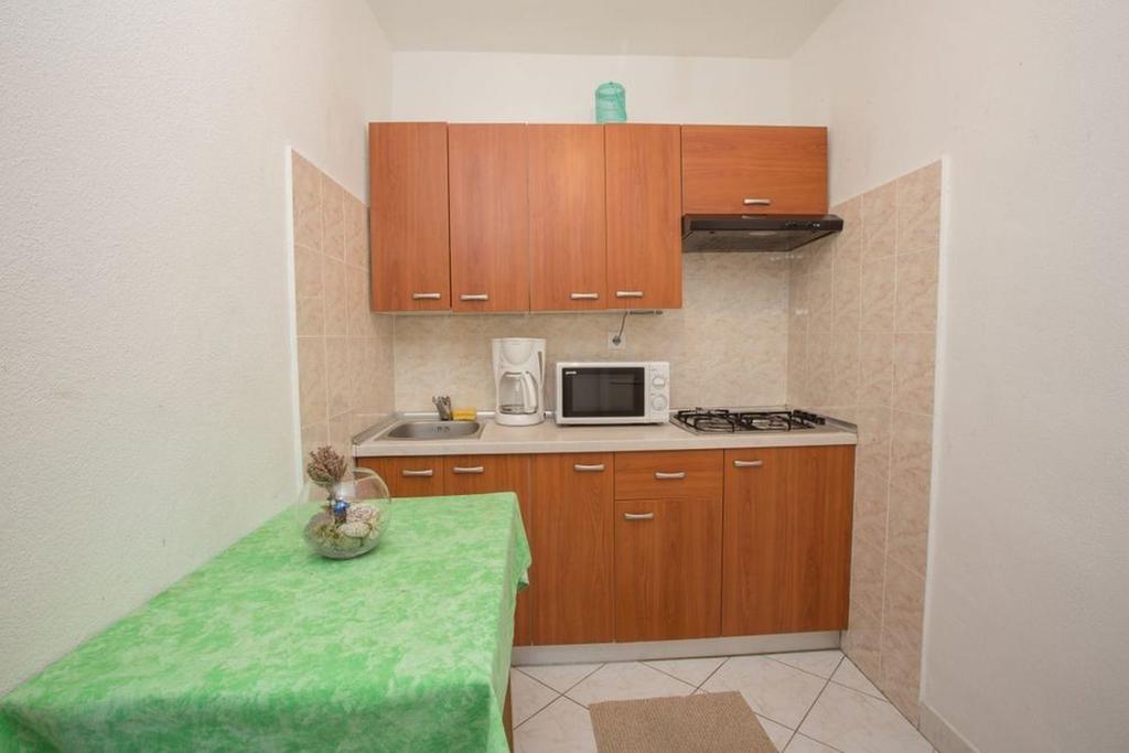 Robinson Erina Apartment Zarace ภายนอก รูปภาพ