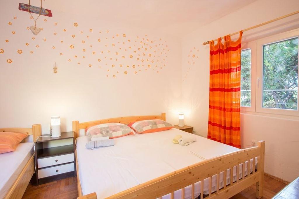 Robinson Erina Apartment Zarace ภายนอก รูปภาพ